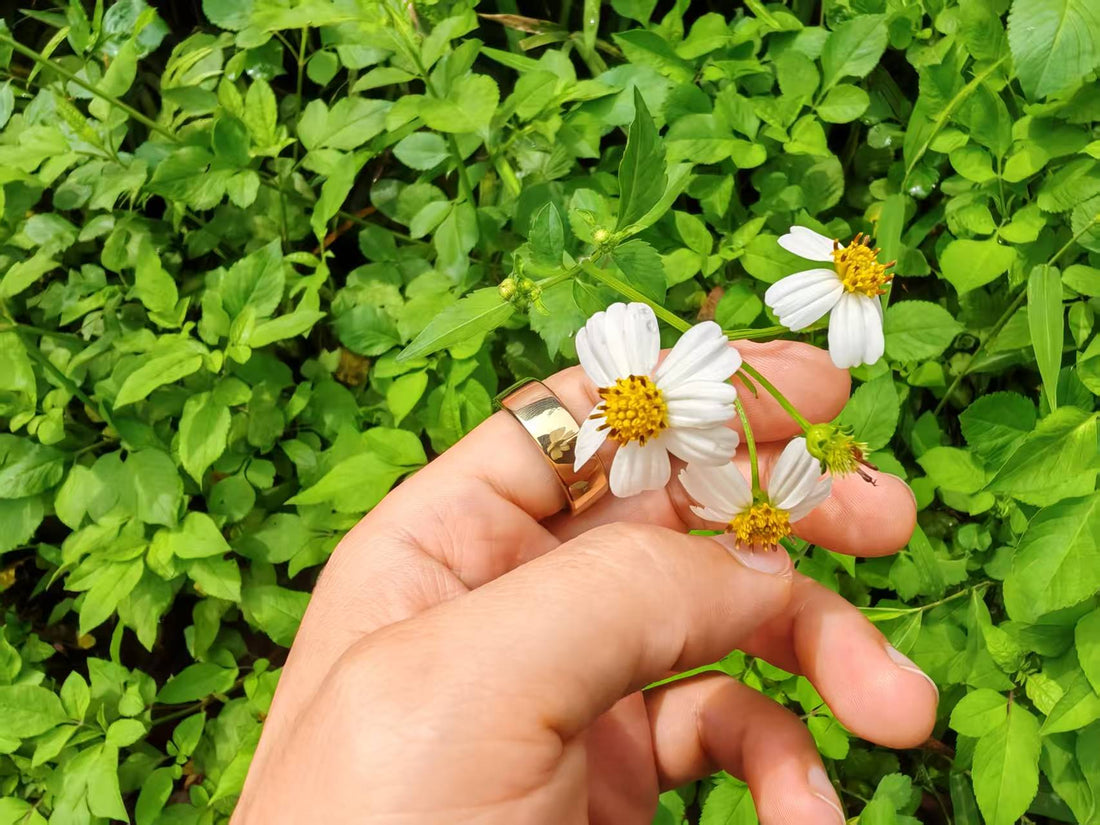 Caring for your parent's health starts with a smart ring - QRINGSTORE Titan Pro boosts heart rate monitoring for seniors 