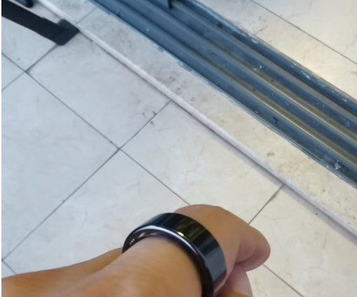 Begleit Ring đź’Ť Klein und praktisch: Warum der Qring Smart Ring der perfekte Begleit ...